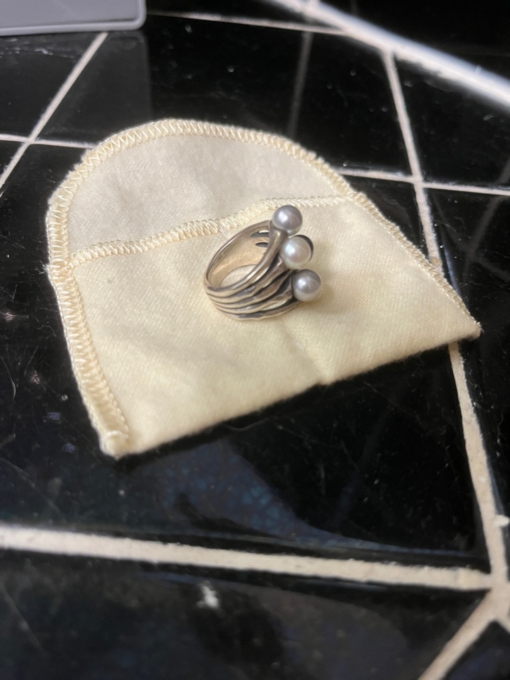 James Avery Silver Multi-Pearl Cluster Ring - Cream and Gray Pearls - Picture 4 of 5